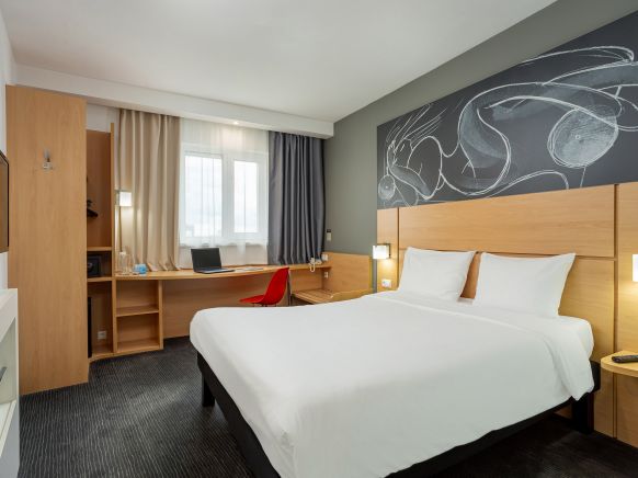 Фото — Гостиница Ibis Krasnodar Center, Краснодар