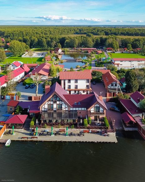 Загородный отель FishDorf по адресу Калининградская обл., Полесский м. о., п. Матросово ул. Левобережная, д. 21Б