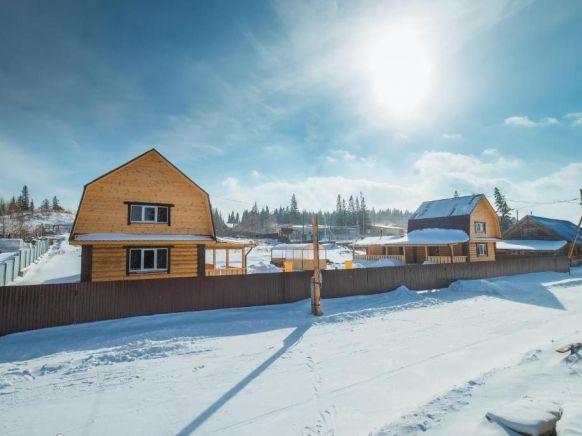 Дом для отпуска На озере Зюраткуль по адресу Зюраткуль, ул. Главная, д. 30