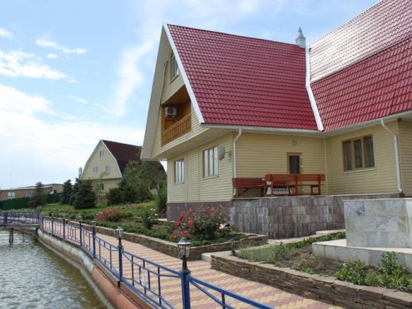 Фото — База отдыха На Черкасском тракте, Летник