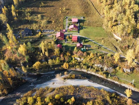 Фото — База отдыха Шале в горах Алтая, Уожан
