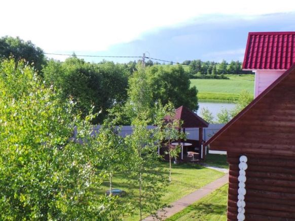 Фото — Загородный отель Охотничья база, Углич